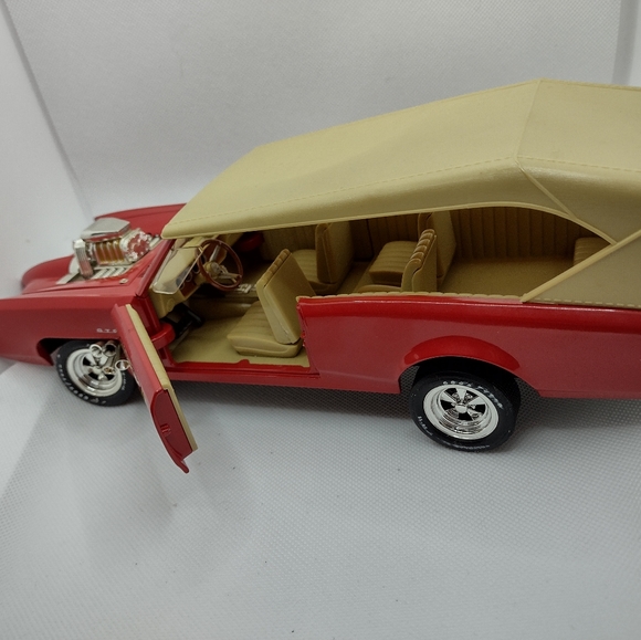 RCERTL 1:18 Monkees Mobile #33150 - Picture 4 of 16